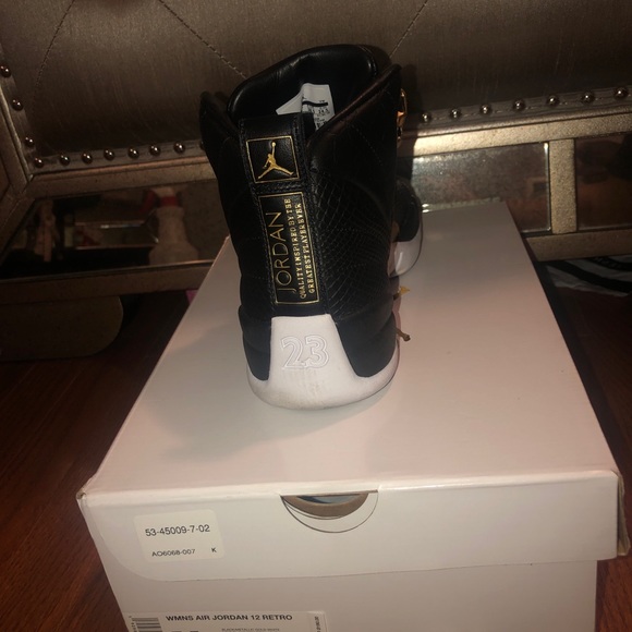 Women’s Retro 12 - Picture 3 of 3